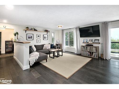 317575 3Rd Line, Meaford, ON - Indoor Photo Showing Living Room