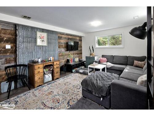 317575 3Rd Line, Meaford, ON - Indoor Photo Showing Living Room