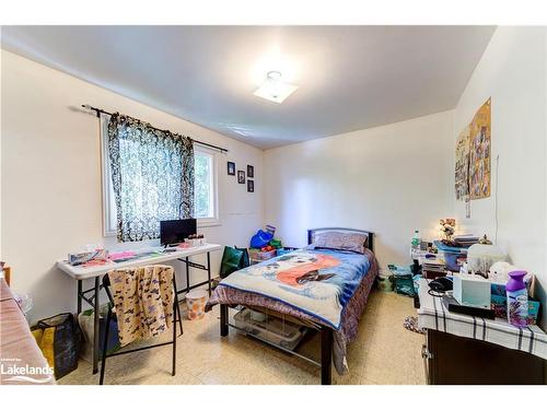 69 Gibbard Crescent, Collingwood, ON - Indoor Photo Showing Bedroom