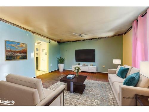 69 Gibbard Crescent, Collingwood, ON - Indoor Photo Showing Living Room