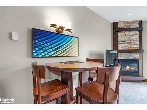 428-190 Jozo Weider Boulevard, The Blue Mountains, ON - Indoor Photo Showing Dining Room