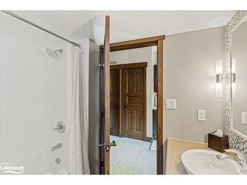 428-190 Jozo Weider Boulevard, The Blue Mountains, ON - Indoor Photo Showing Bathroom