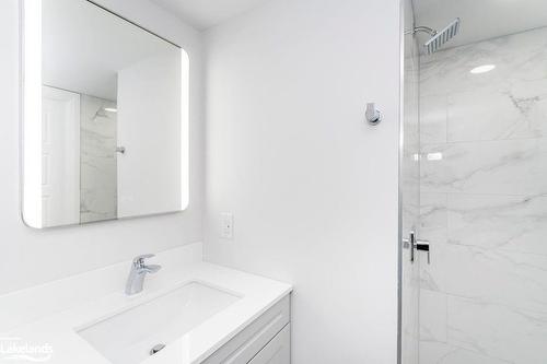 608-75 Ellen Street, Barrie, ON - Indoor Photo Showing Bathroom