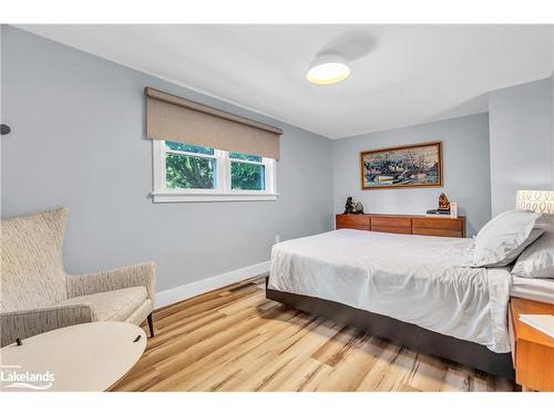 215 Margaret Avenue, Kitchener, ON - Indoor Photo Showing Bedroom