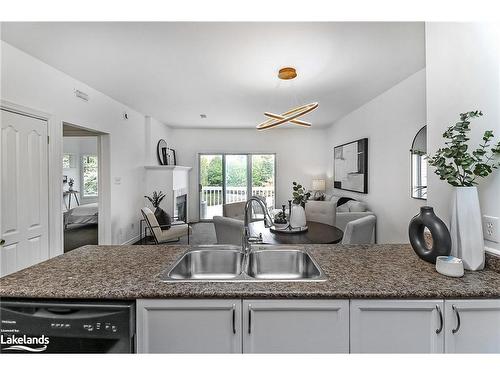 158 Fairway Crescent, Collingwood, ON - Indoor Photo Showing Kitchen With Double Sink