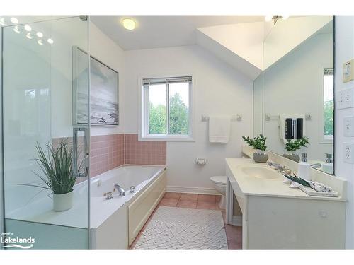 158 Fairway Crescent, Collingwood, ON - Indoor Photo Showing Bathroom