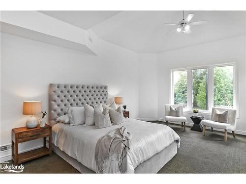 158 Fairway Crescent, Collingwood, ON - Indoor Photo Showing Bedroom