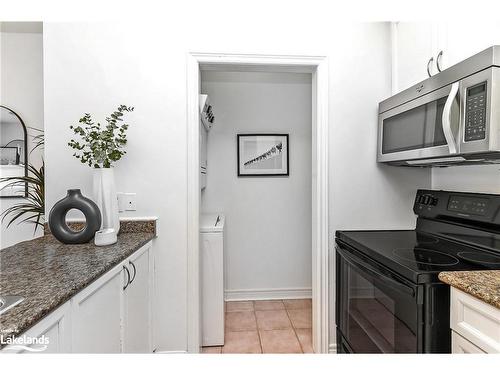 158 Fairway Crescent, Collingwood, ON - Indoor Photo Showing Kitchen