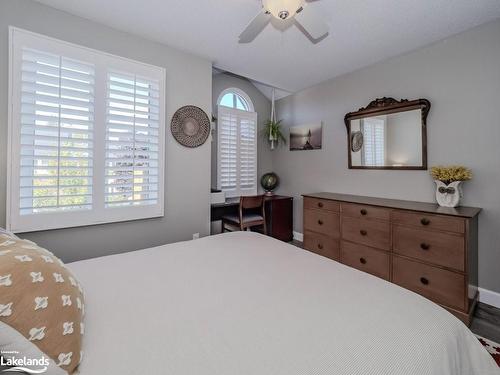 42 Shoreline Drive, Bracebridge, ON - Indoor Photo Showing Bedroom