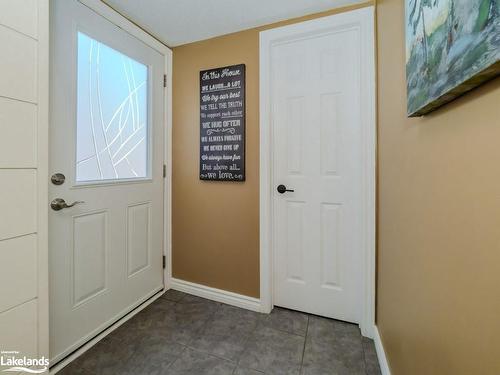 42 Shoreline Drive, Bracebridge, ON - Indoor Photo Showing Other Room