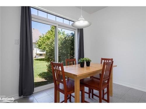 Pw-22 Providence Way, Wasaga Beach, ON - Indoor Photo Showing Dining Room