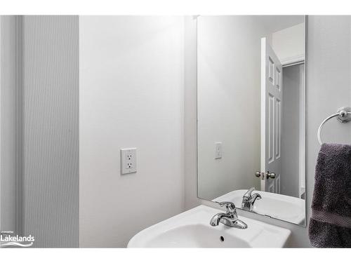 Pw-22 Providence Way, Wasaga Beach, ON - Indoor Photo Showing Bathroom