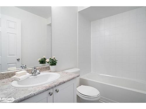 Pw-22 Providence Way, Wasaga Beach, ON - Indoor Photo Showing Bathroom