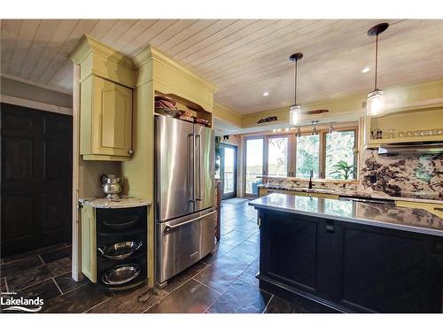 167 39Th Sideroad, The Blue Mountains, ON - Indoor Photo Showing Kitchen