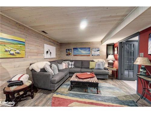 167 39Th Sideroad, The Blue Mountains, ON - Indoor Photo Showing Living Room