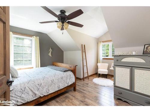 427 Skyhills Road, Huntsville, ON - Indoor Photo Showing Bedroom