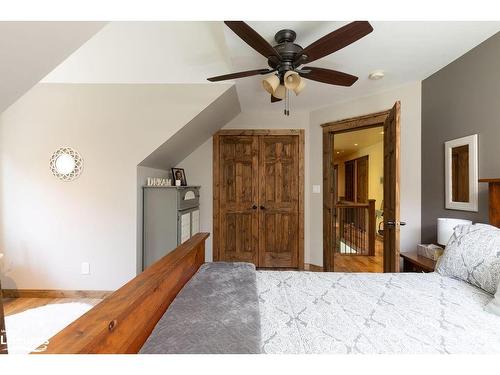 427 Skyhills Road, Huntsville, ON - Indoor Photo Showing Bedroom