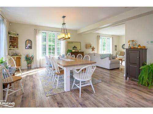 427 Skyhills Road, Huntsville, ON - Indoor Photo Showing Dining Room