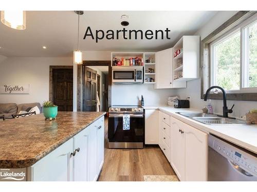 427 Skyhills Road, Huntsville, ON - Indoor Photo Showing Kitchen With Double Sink