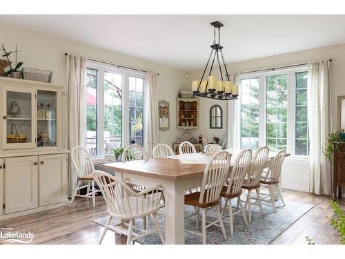 427 Skyhills Road, Huntsville, ON - Indoor Photo Showing Dining Room