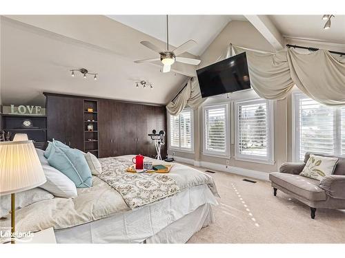 160 Grand Cypress Lane, The Blue Mountains, ON - Indoor Photo Showing Bedroom