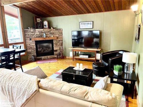 72 59Th Street S, Wasaga Beach, ON - Indoor Photo Showing Living Room With Fireplace