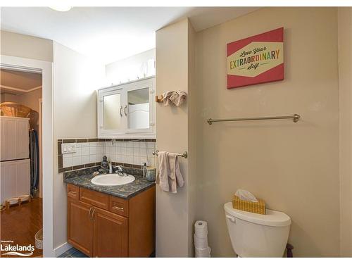 120 Bakery Lane, Gravenhurst, ON - Indoor Photo Showing Bathroom