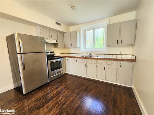 120 Bakery Lane, Gravenhurst, ON - Indoor Photo Showing Kitchen With Double Sink