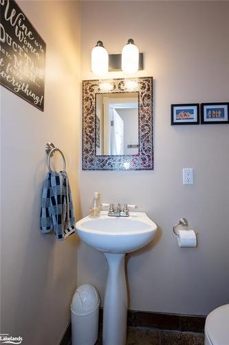 40 Glenwood Drive, Huntsville, ON - Indoor Photo Showing Bathroom