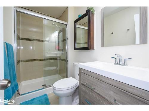 40 Glenwood Drive, Huntsville, ON - Indoor Photo Showing Bathroom