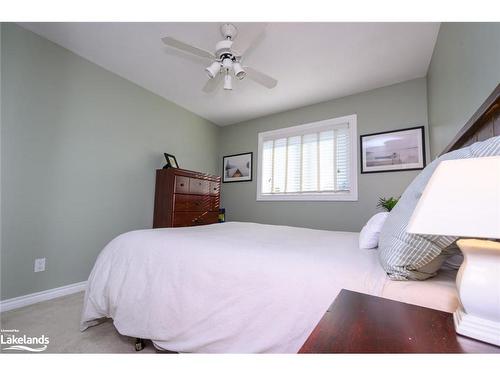 40 Glenwood Drive, Huntsville, ON - Indoor Photo Showing Bedroom