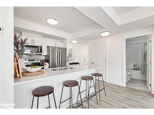 324-4 Kimberly Lane, Collingwood, ON - Indoor Photo Showing Kitchen