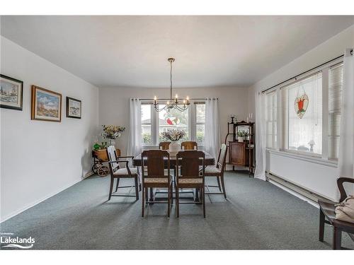 17 Edward Street, Penetanguishene, ON - Indoor Photo Showing Dining Room