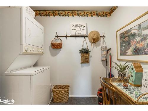 17 Edward Street, Penetanguishene, ON - Indoor Photo Showing Laundry Room