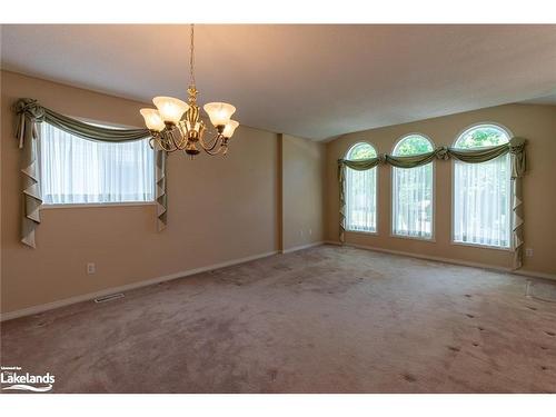 121 Fernbrook Drive, Wasaga Beach, ON - Indoor Photo Showing Other Room