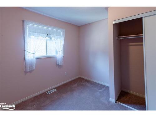 121 Fernbrook Drive, Wasaga Beach, ON - Indoor Photo Showing Other Room