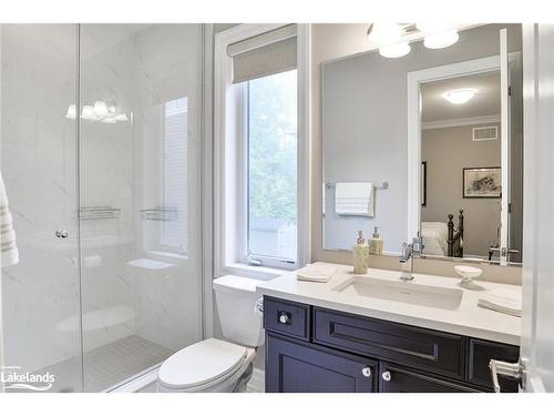 6 Hunter Place, Bracebridge, ON - Indoor Photo Showing Bathroom