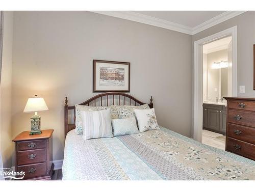 6 Hunter Place, Bracebridge, ON - Indoor Photo Showing Bedroom