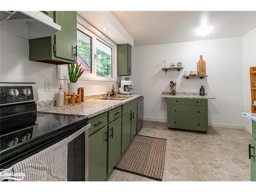 160 Melrose Avenue, Wasaga Beach, ON - Indoor Photo Showing Kitchen With Double Sink