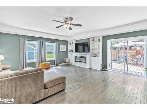 225 Christopher Street, Stayner, ON - Indoor Photo Showing Living Room