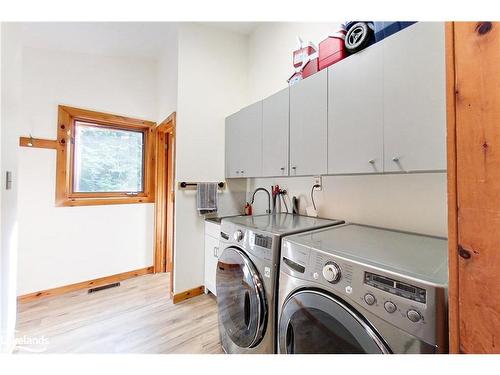 569263 6Th Sideroad, The Blue Mountains, ON - Indoor Photo Showing Laundry Room