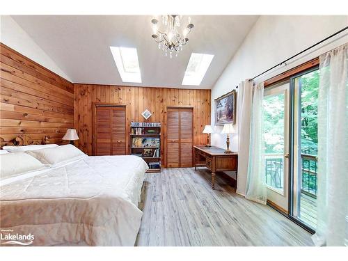 569263 6Th Sideroad, The Blue Mountains, ON - Indoor Photo Showing Bedroom