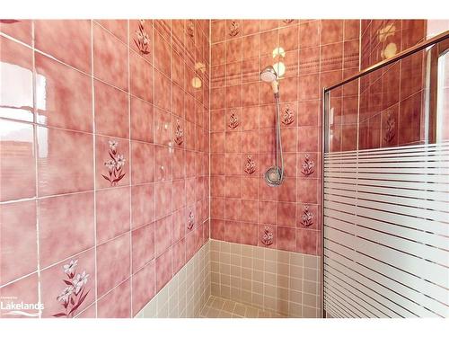 569263 6Th Sideroad, The Blue Mountains, ON - Indoor Photo Showing Bathroom