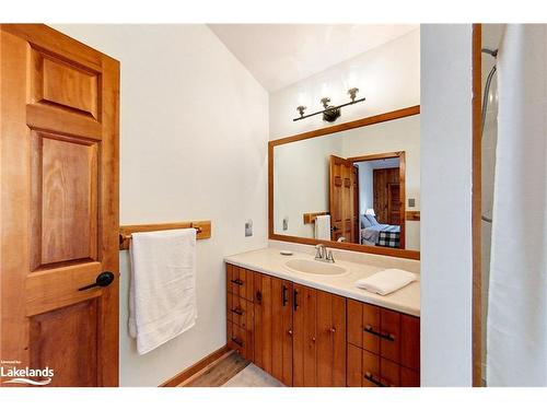 569263 6Th Sideroad, The Blue Mountains, ON - Indoor Photo Showing Bathroom