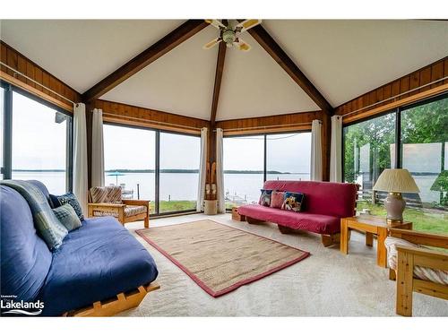 1 Shields Lane, Kawartha Lakes, ON - Indoor Photo Showing Living Room