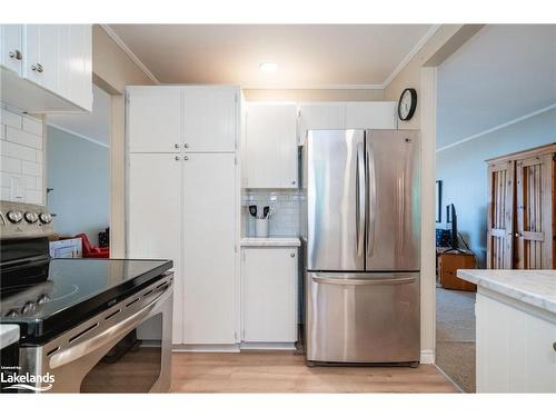 1 Shields Lane, Kawartha Lakes, ON - Indoor Photo Showing Kitchen