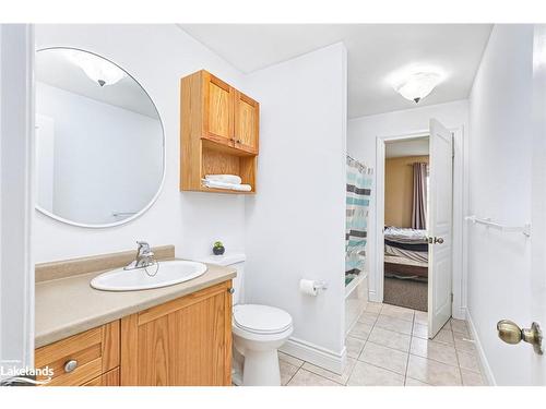 203-435 Walnut Street, Collingwood, ON - Indoor Photo Showing Bathroom