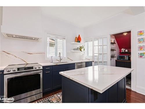 237 Fifth Street, Collingwood, ON - Indoor Photo Showing Kitchen