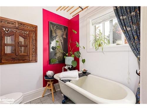 237 Fifth Street, Collingwood, ON - Indoor Photo Showing Bathroom