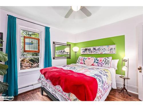 237 Fifth Street, Collingwood, ON - Indoor Photo Showing Bedroom